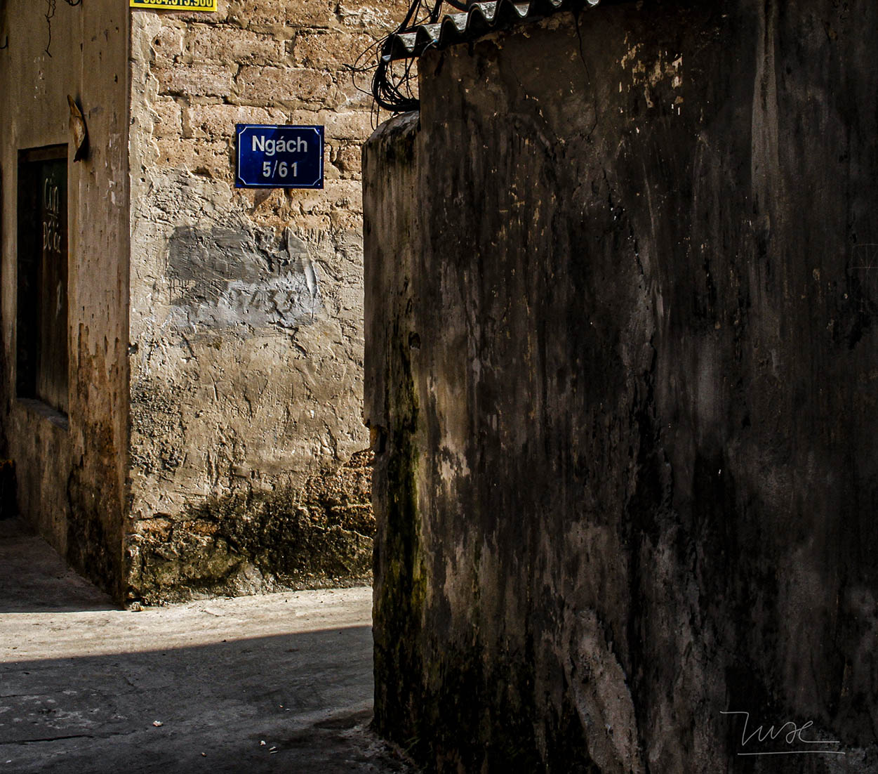 Lối vào nhà em